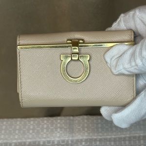 Ivory Ferragamo Leather Key Holder